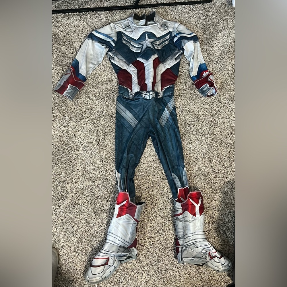 Boys captain Falcon costume size Large